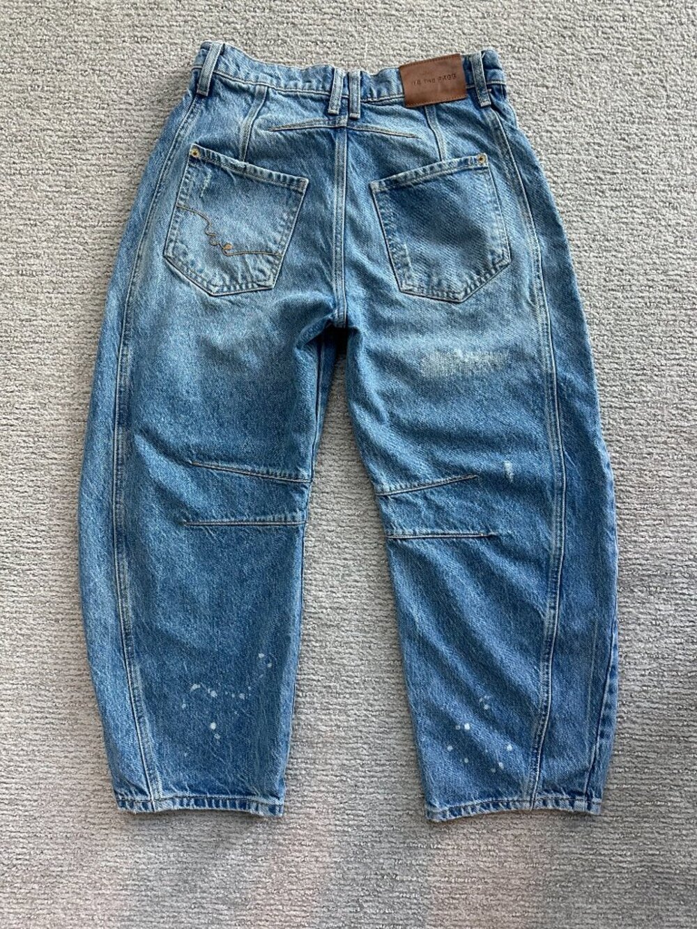 Free People Good Luck Mid-Rise Barrel Jeans - Rare discontinued wash 100 Years! - Picture 2 of 10